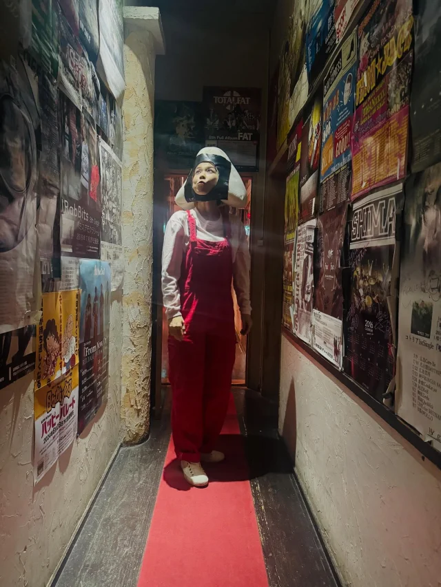 相方の生誕祭でのヒトコマ
〜 大樹祭 編〜

異空間に迷い込んだ🍙

おむすびーずの相方
@daijukadowaki_1021 🍙
生誕祭に今年初めてお邪魔しました😄

たくさんの仲間達に、
お客様に囲まれ祝福されている
素敵な光景に加らせて頂いた一日

同級生頑張ってきたんだなと
感慨深い想いで見てた😊

本当におめでとう㊗️

新たなご縁も広がり、
これまた、ありがとうございました😊

#おむすびーず 
#親子向け 
#音楽ユニット 
#エンターテイナー 
#ミュージシャン 
#ローカルタレント 
#子供 
#お母さん 
#お父さん 
#パワフル 
#荒木まどか 
#つなぎコーデ 
#おむすび 
#ショート女子 
#ハイトーンカラー